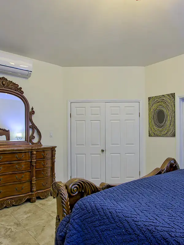 twilight bedroom bed dresser mirror